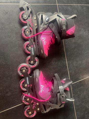 Skeelers WOX, zwart-roze, mt 40, ZGAN beschikbaar voor biedingen