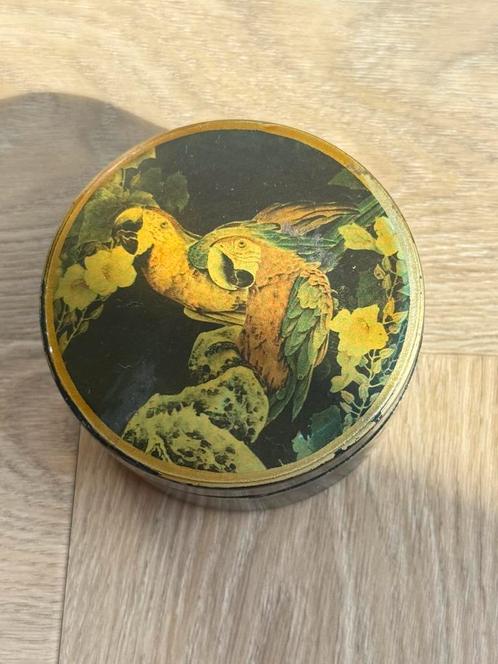 vintage lakdoosje - rood fluweel - sieradendoos - papegaaien, Antiek en Kunst, Curiosa en Brocante, Ophalen of Verzenden