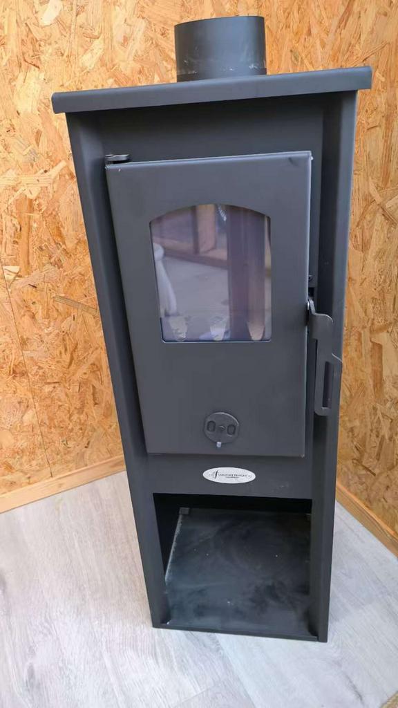 Stove – Never Used + Full Set of Accessorie, Huis en Inrichting, Kachels, Zo goed als nieuw, Houtkachel, Hout, Ophalen