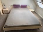 Moderne slaapkamer, bed  (1.40 x 2.00) + kledingkast, Ophalen, Zo goed als nieuw, Tweepersoons, Modern, licht hout
