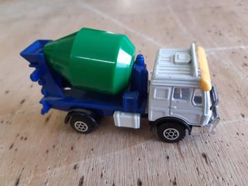 Betonwagen Mooie staat 10cm Groen Blauw Wit beschikbaar voor biedingen