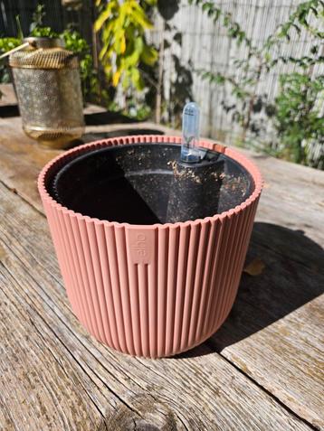 Elho Bloempot met Waterreservoir - 17cm beschikbaar voor biedingen