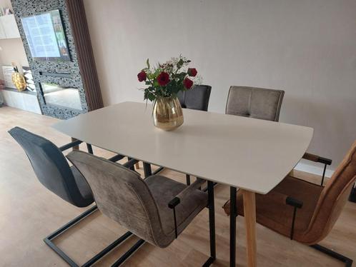 Witte eettafel eiken poten, Huis en Inrichting, Tafels | Eettafels, Gebruikt, 50 tot 100 cm, 150 tot 200 cm, Vijf personen of meer