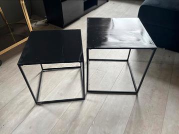 Set van 2 zwarte bijzettafels / salontafels beschikbaar voor biedingen