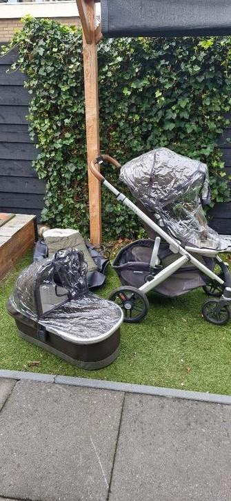 Kinderwagen uppababy vista v2 beschikbaar voor biedingen
