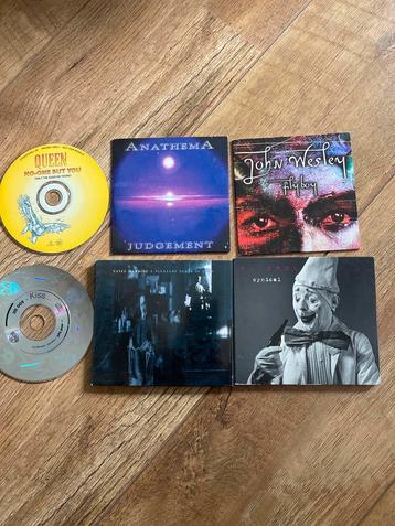 Diverse CD's: Queen, Anathema, John Wesley, Kiss, etc. beschikbaar voor biedingen