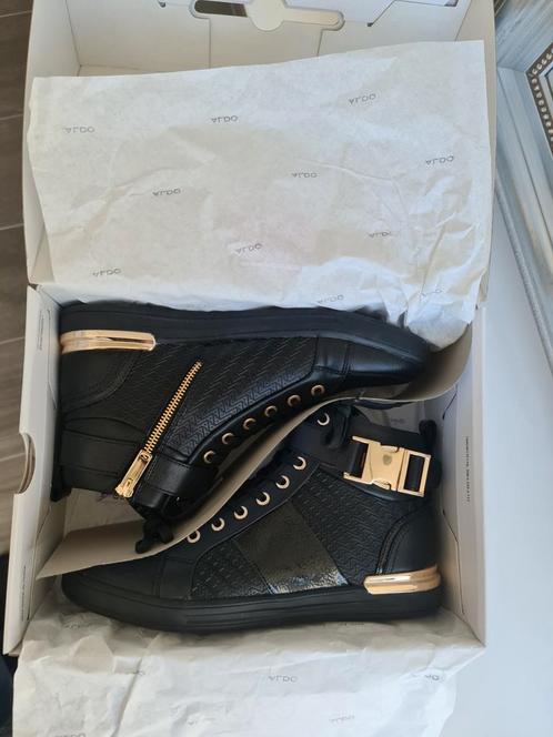Aldo hightop sneaker Zwart met gouden details Heren Nieuw, Kleding | Heren, Schoenen, Nieuw, Sneakers of Gympen, Zwart, Ophalen of Verzenden