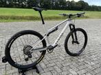 Canyon Lux Trail - Carbon - XT - Vermogensmeter, Fietsen en Brommers, Fietsen | Mountainbikes en ATB, 57 cm of meer, Fully, Zo goed als nieuw