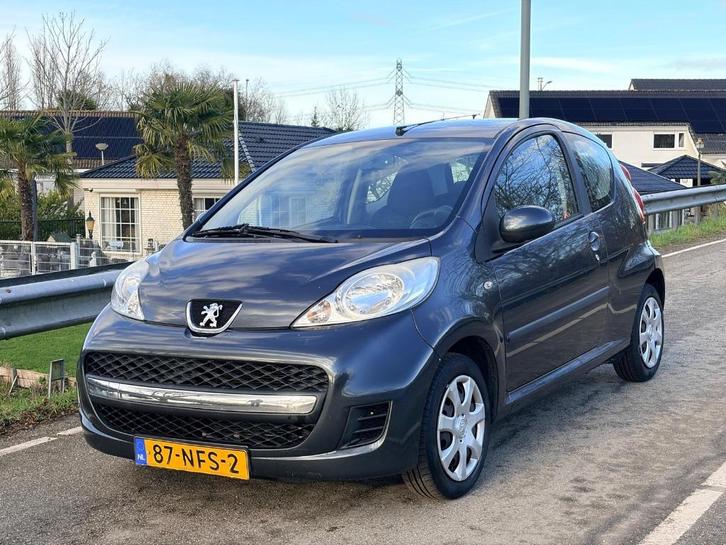 Peugeot 107 1.0 12V 3DR 2010 Grijs AIRCO / NAP !, Auto's, Peugeot, Bedrijf, Airconditioning, Centrale vergrendeling, Elektrische ramen
