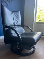 Design relaxfauteuil Rolf Benz met hocker, Huis en Inrichting, Fauteuils, Ophalen, Minder dan 75 cm, Zo goed als nieuw, Metaal