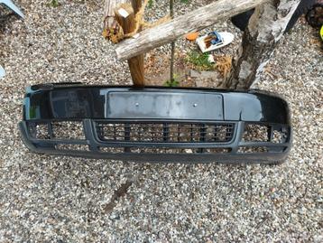 Audi A4 B6 voorbumper zwart beschikbaar voor biedingen