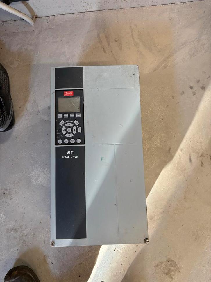 Danfoss VLT HVAC Drive 5.5 kw, Doe-het-zelf en Verbouw, Elektra en Kabels, Overige typen, Ophalen of Verzenden