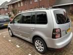 Volkswagen Touran 1.9 TDI DSG 2010 Grijs 7 persoons, 4 cilinders, 7 stoelen, Diesel, Particulier