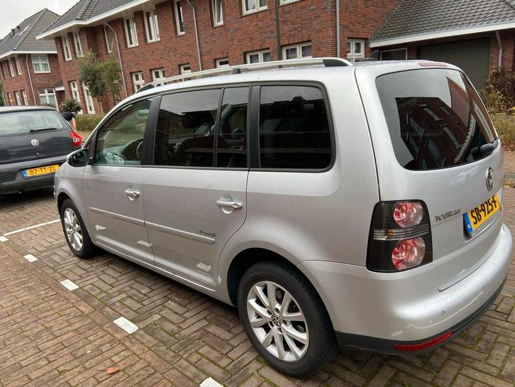 Volkswagen Touran 1.9 TDI DSG 2010 Grijs 7 persoons, Auto's, Volkswagen, Particulier, Touran, Diesel, D, MPV, Automaat, Geïmporteerd