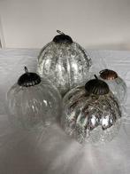 Zilverkleurige grote kerstballen voor bv. in een kerststuk., Antiek en Kunst, Ophalen