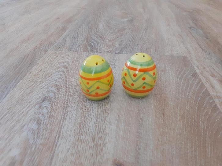 Peper en zoutstel gele paaseieren, Verzamelen, Overige Verzamelen, Ophalen of Verzenden