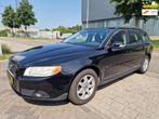 Volvo V70 2.0 Kinetic, Apk, Nap, Zeer goed rijdend Inruil mo, Voorwielaandrijving, Gebruikt, Zwart, Leder en Stof