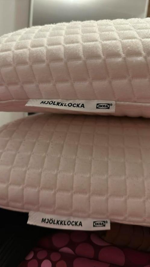 IKEA MJÖLKKLOCKA Ergonomisch kussen, zij-rugslaper, 41x51cm, Huis en Inrichting, Woonaccessoires | Kussens, Zo goed als nieuw