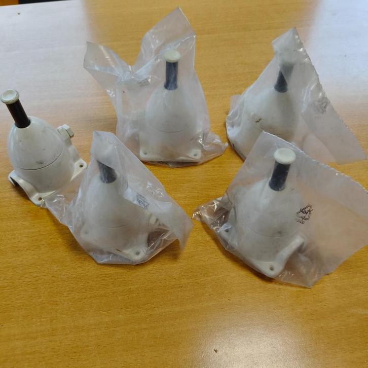 NIEUW !!   REZI drukknop bal spoeler voor WC spoeling, Doe-het-zelf en Verbouw, Geisers en Boilers, Nieuw, Boiler, Minder dan 20 liter