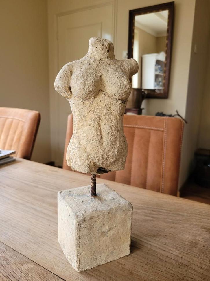 Beeld vrouw, buste, torso dame, handwerk vrouwenbuste, Antiek en Kunst, Kunst | Designobjecten, Ophalen of Verzenden
