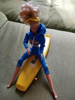 Barbie met knikkende knieën met Baywatch kleding, Ophalen of Verzenden, Zo goed als nieuw, Pop
