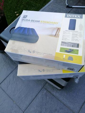 2 stuks velours xl 1pers. luchtbedden nieuw  beschikbaar voor biedingen