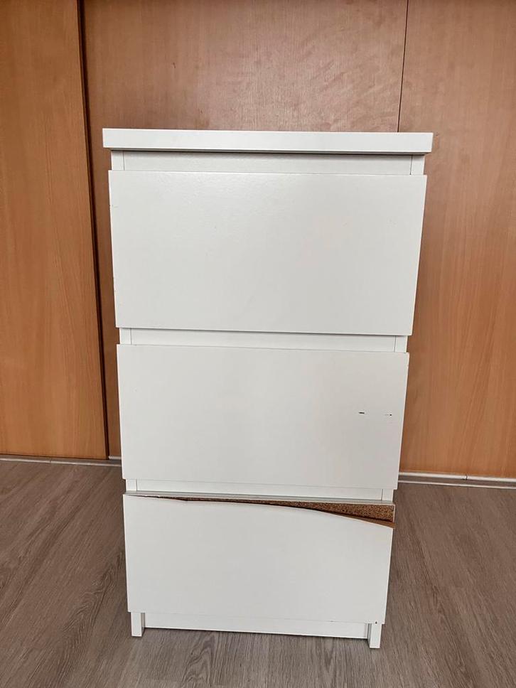Gratis kast, Huis en Inrichting, Kasten | Ladekasten, Gebruikt, Minder dan 100 cm, Minder dan 50 cm, 25 tot 50 cm, Overige houtsoorten