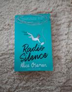 Radio Silence - Alice Oseman, Ophalen of Verzenden, Zo goed als nieuw, Alice Oseman, Fictie