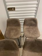 Hoge eetafel en stoelen, Huis en Inrichting, Stoelen, Ophalen, Zo goed als nieuw, Bruin, Vier
