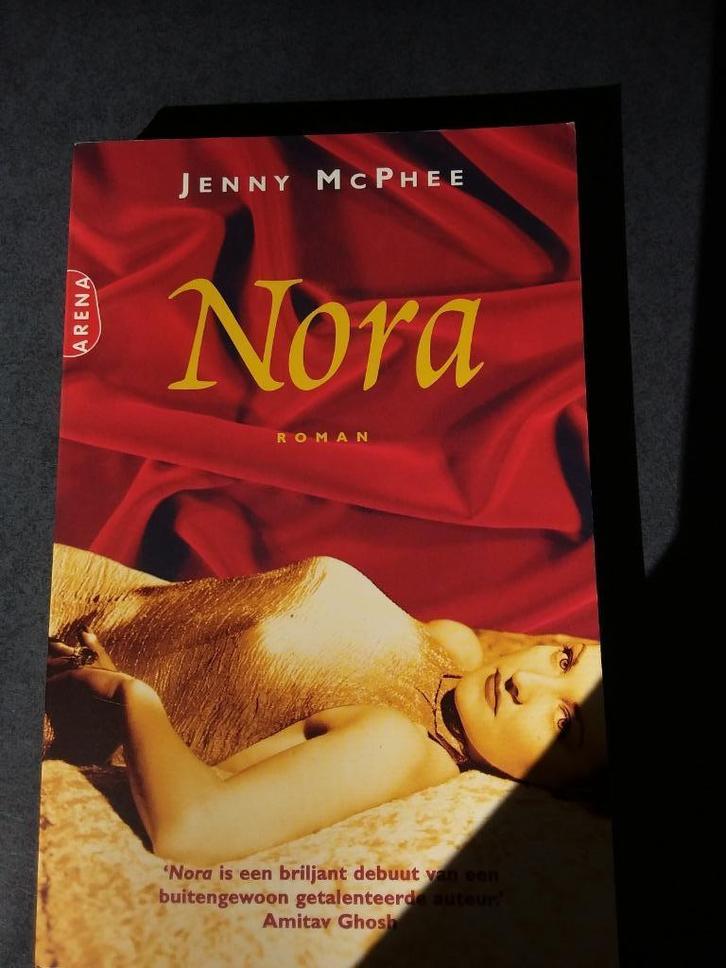 Jenny McPhee - Nora, Boeken, Romans, Zo goed als nieuw, Ophalen of Verzenden