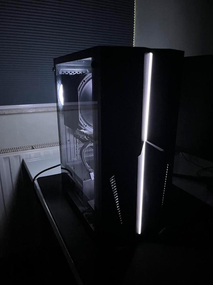 Gaming PC | RTX 2060 Super | Ryzen 5 3600 | RGB | Windows 11, Computers en Software, Desktop Pc's, Zo goed als nieuw, 3 tot 4 Ghz