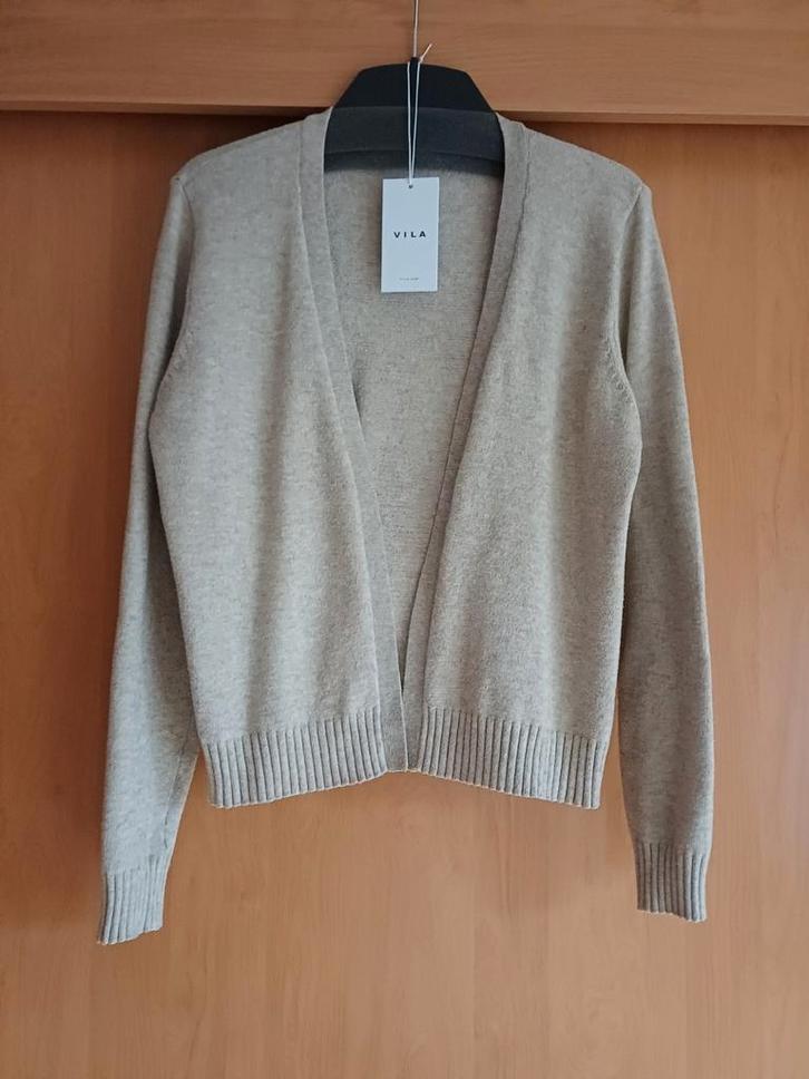 Te koop: VILA Vest - Mt.L - Natural Melange/zand, Kleding | Dames, Truien en Vesten, Zo goed als nieuw, Maat 42/44 (L), Beige