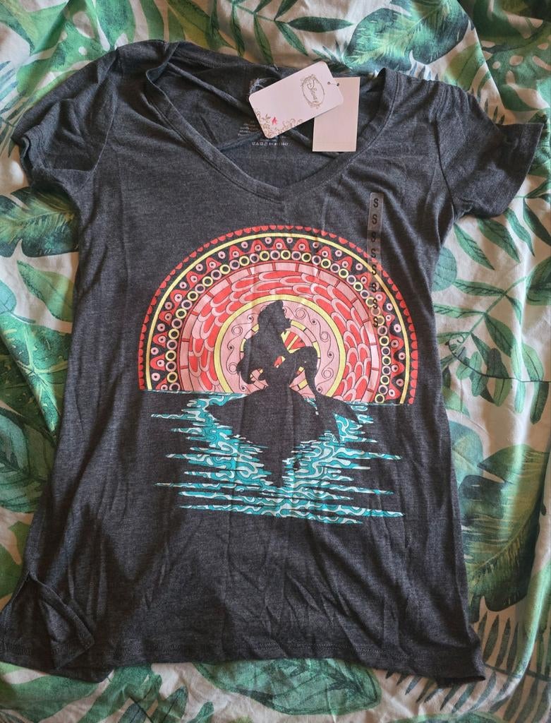 NIEUW Disney the little Mermaid T-shirt grijs, maat S -Kohls, Ophalen of Verzenden, Pocahontas of Kl. Zeemeermin, Nieuw, Kleding of Textiel
