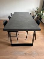 Eettafel met Beton Ciré tafelblad en stalenpoten, Huis en Inrichting, Tafels | Eettafels, Ophalen, Gebruikt, 100 tot 150 cm, 200 cm of meer