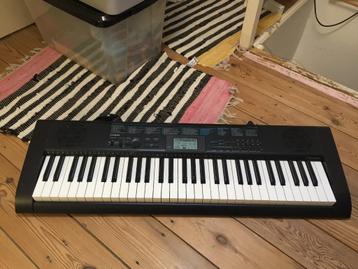 Casio keyboard piano elektronisch CTK-1200 61 toetsen Werkt beschikbaar voor biedingen