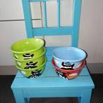 Ben & Jerry ijs kommen 1x rood, 3x groen, 1x blauw, Huis en Inrichting, Keuken | Servies, Ophalen, Gebruikt, Kom(men), Overige stijlen