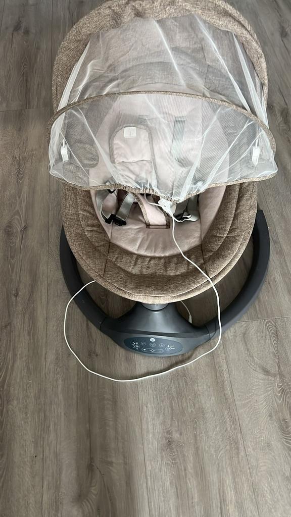 Elektrische schommelstoel, Kinderen en Baby's, Wipstoeltjes, Zo goed als nieuw, Ophalen of Verzenden