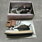 Jordan Travis Scott 1low olive, Nieuw, Ophalen of Verzenden, Sneakers of Gympen, Groen