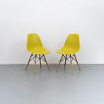 16x Vitra Eames DSR-stoel Mosterd Groen - Esdoornhout