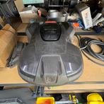 Husqvarna Automower 415X Robotmaaier + Garage, Tuin en Terras, Robotmaaiers, Ophalen, Bestuurbaar via app, Zo goed als nieuw, 20 tot 25 cm