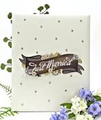Een schitterende "Just Married" gastenboek., Verzenden, Nieuw, Feestartikel, Geboorte of Huwelijk
