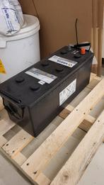 accu 12 volt 120 ah landbouw batterij Varta, Ophalen, Nieuw