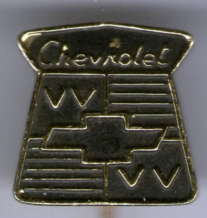 Chevrolet goud op zwart plastic auto speldje ( A_155a ), Verzamelen, Speldjes, Pins en Buttons, Zo goed als nieuw, Speldje of Pin