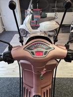 Vespa Sprint bouwjaar 2022 met weinig KM, Fietsen en Brommers, Scooters | Vespa, Ophalen, Overige modellen, Maximaal 45 km/u, Zo goed als nieuw