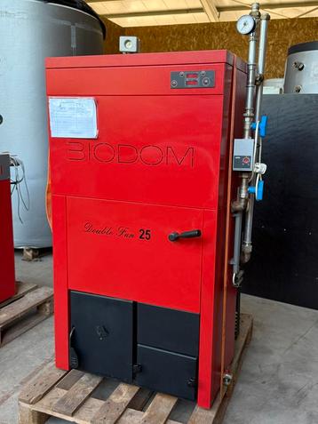 Cv Pelletkachel Biodom 23KW beschikbaar voor biedingen