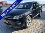 Volkswagen Tiguan 1.4 TSI R-Line Edition automaat panodak na, Auto's, Volkswagen, 15 km/l, 4 cilinders, 150 pk, Zwart