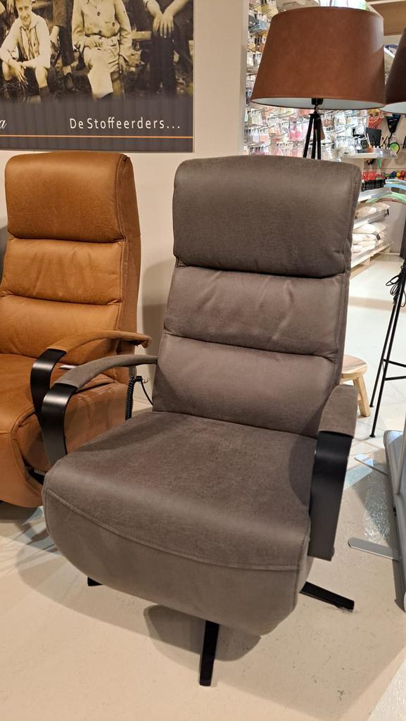 NIEUW Relaxfauteuil Indiana antraciet, met sta-op hulp, Huis en Inrichting, Fauteuils, Nieuw, Overige materialen, 50 tot 75 cm
