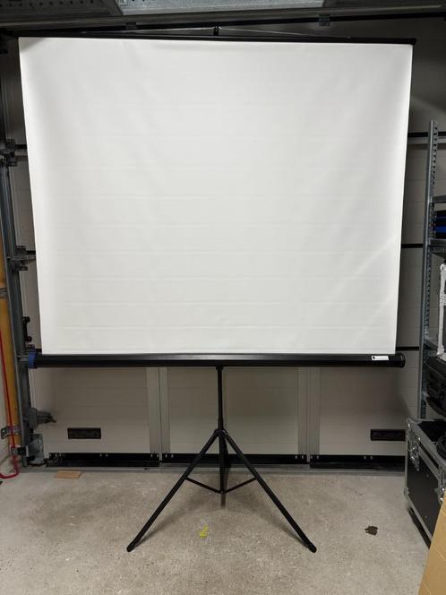 Projectiescherm 2 stuks (1x zwart, 1x grijs), Audio, Tv en Foto, Projectieschermen, Zo goed als nieuw, Handmatig, Ophalen