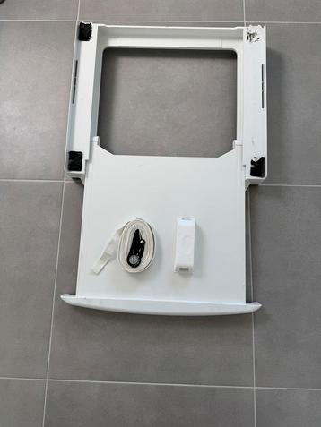 Stapelkit, tussenstuk washmachine en droger met lade beschikbaar voor biedingen