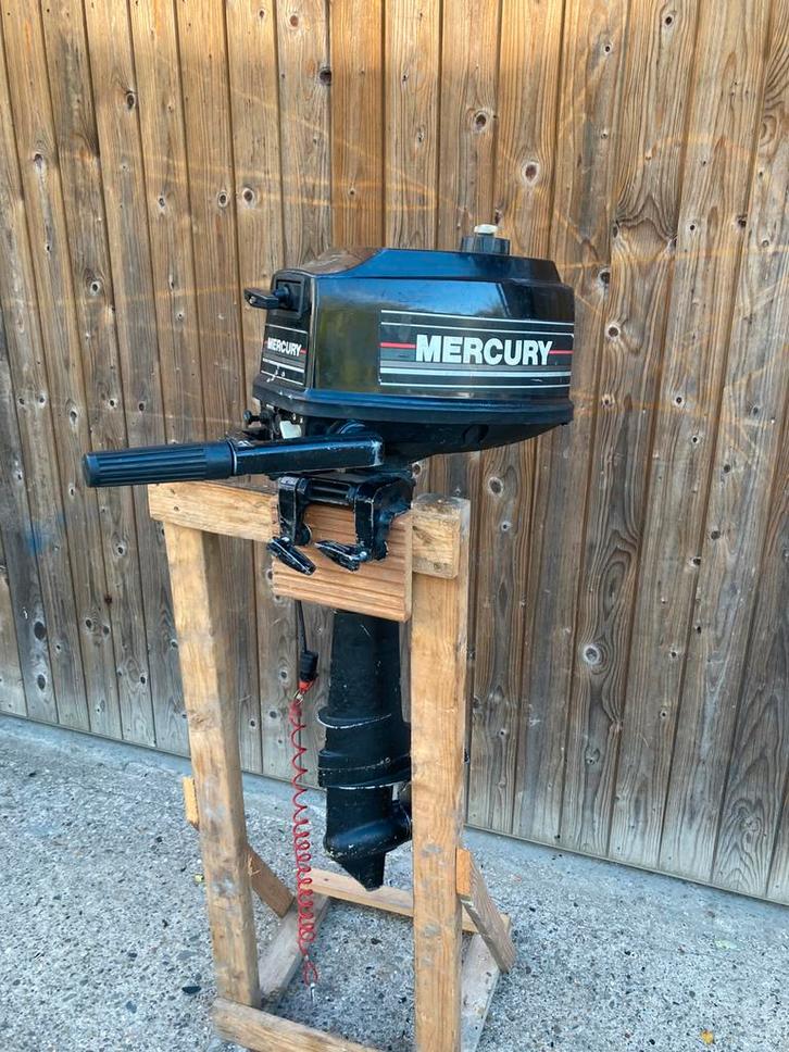 Mercury 4pk 2 takt Buitenboordmotor, Watersport en Boten, Bootonderdelen, Gebruikt, Motor en Techniek, Zeilboot of Motorboot, Ophalen of Verzenden